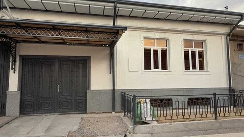 6-комнатный дом, 300 м²