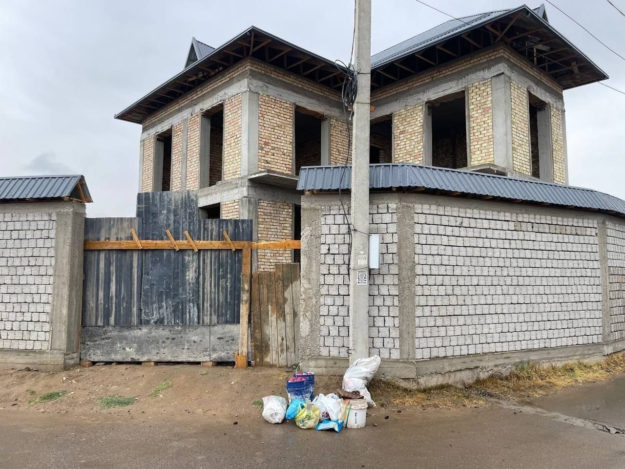 5-комнатный коттедж, 200 м², Ташкент, Мирзо-Улугбекский район, на продажу