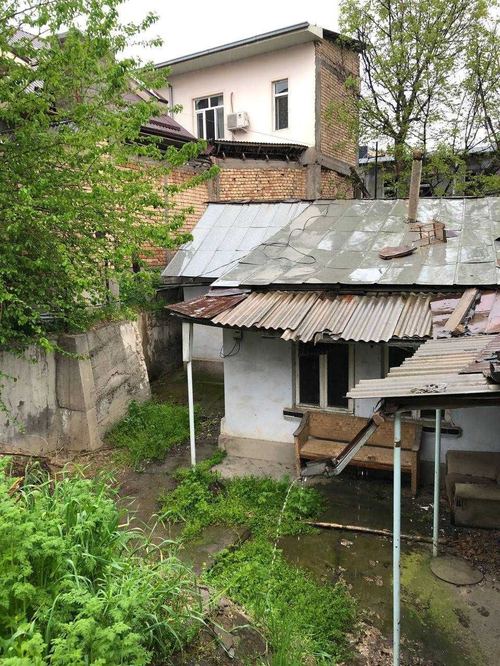 5-room house, 300 m²