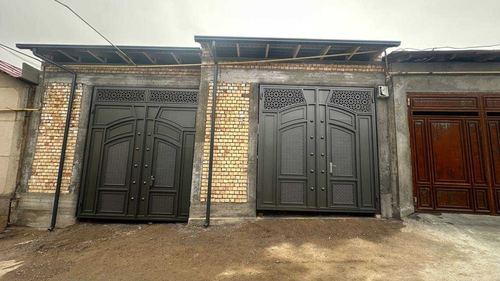 6-room house, 300 m²