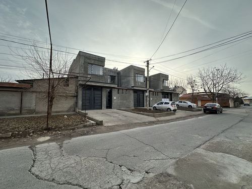 5-комнатный коттедж, 140 м²