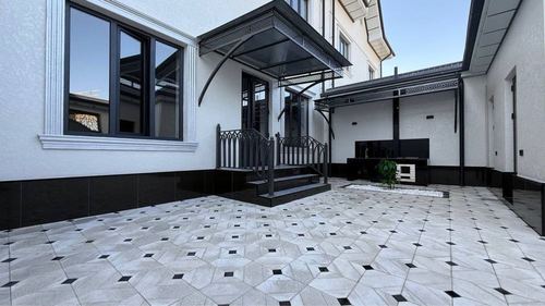 6-комнатный дом, 240 м²