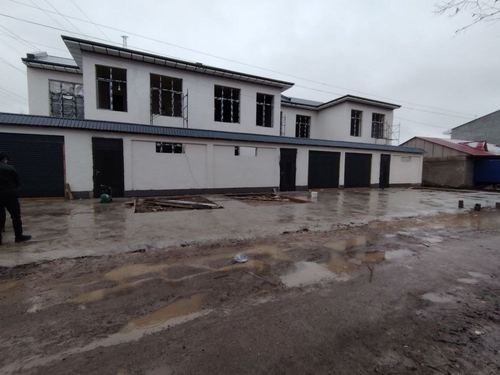 9-комнатный коттедж, 200 м²