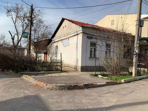 2-room house, 200 m²