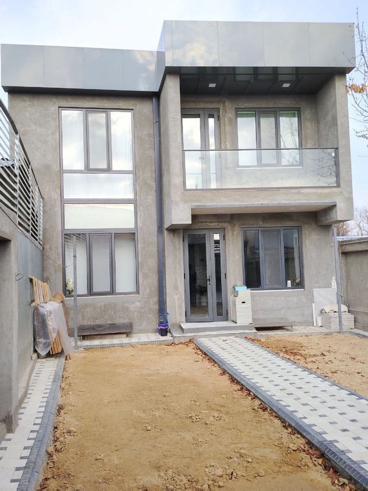 8-комнатный коттедж, 2.2 м², Ташкент, Юнусабадский район, на продажу