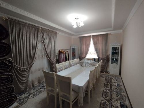 6-room house, 400 m²