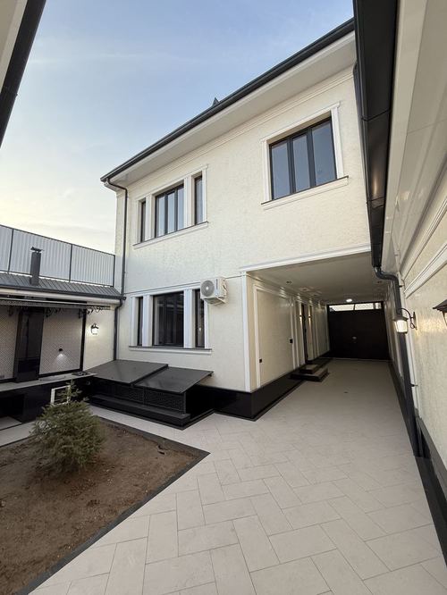 7-xonali uy, 220 m²