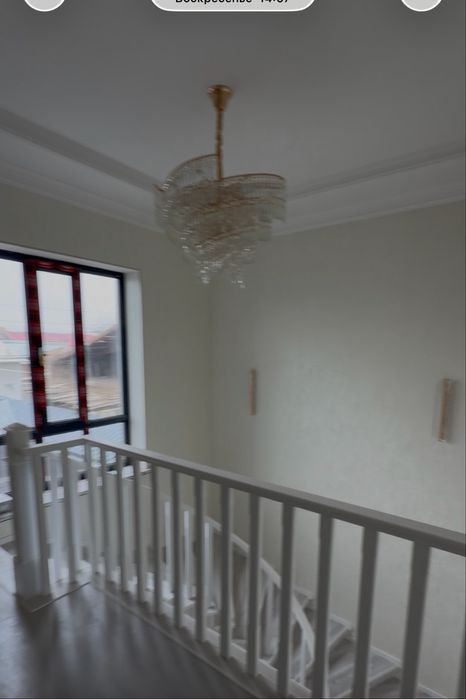 5-room house, 300 m²