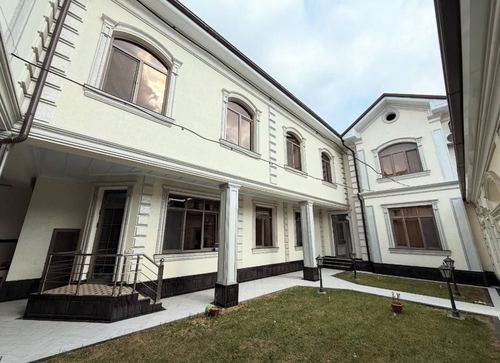 7-room house, 320 m²