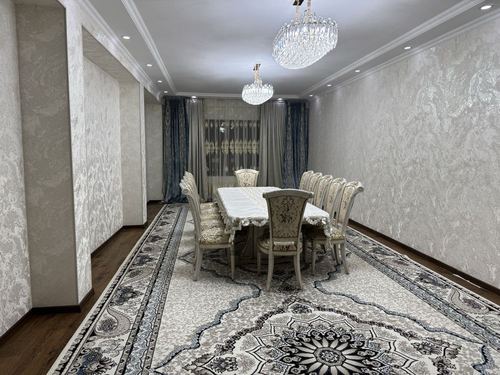 7-комнатный дом, 1000 м²