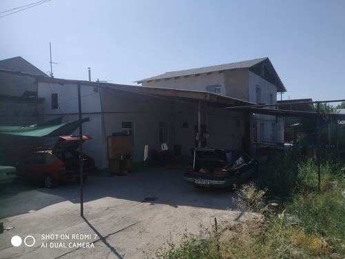 9-комнатный дом, 600 м²