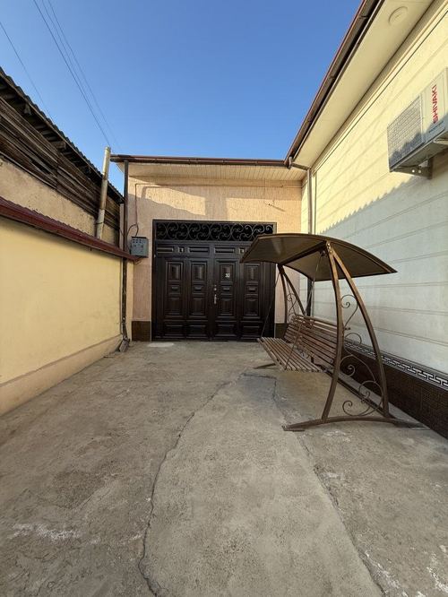 5-room house, 600 m²