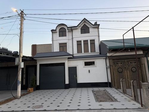 7-комнатный дом, 320 м²