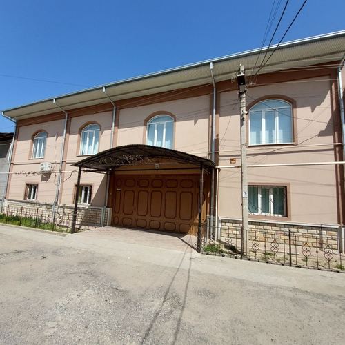 14-room house, 8 m²