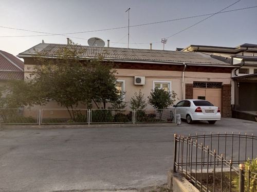 7-xonali uy, 400 m²