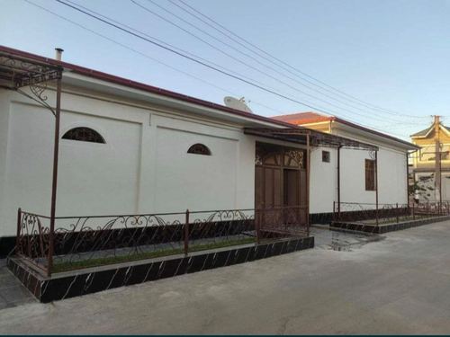 7-комнатный дом, 600 м²