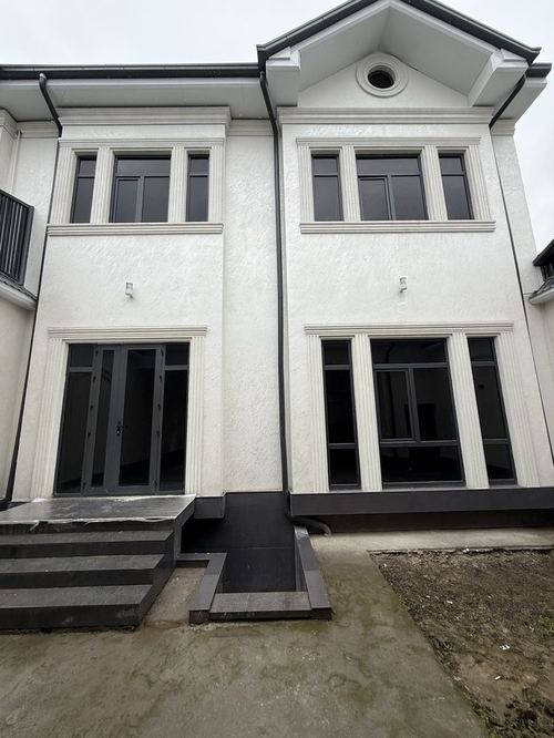 8-xonali uy, 350 m²