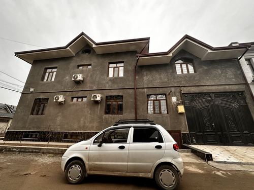 10-room house, 2.5 m²
