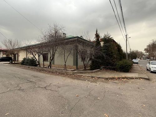 3-room house, 400 m²