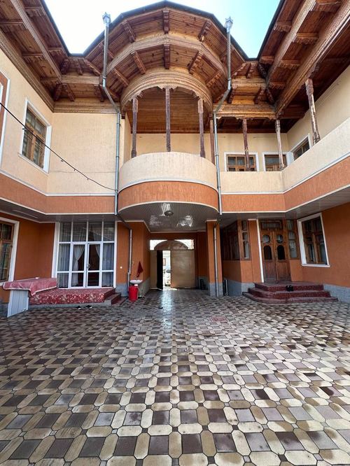 10-room house, 350 m²