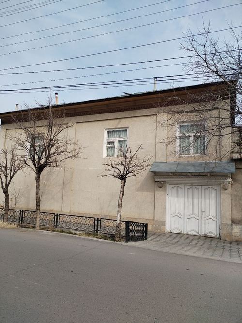8-room house, 300 m²