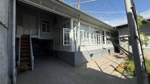 5-room house, 500 m²