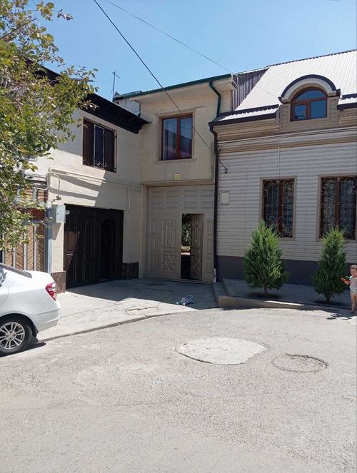 8-комнатный дом, 385 м²