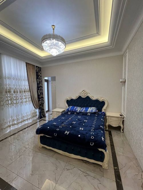 6-room house, 587 m²