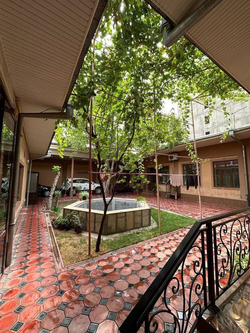5-room house, 200 m²