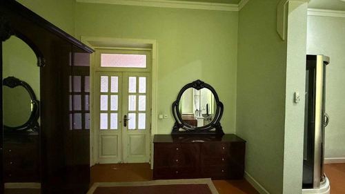 6-room house, 350 m²