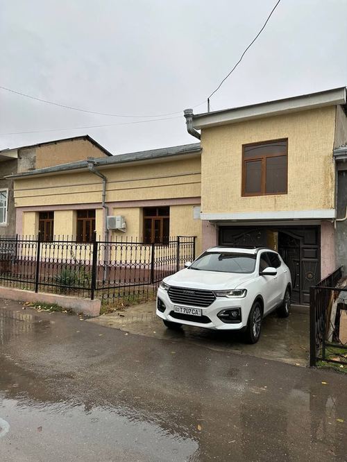 9-комнатный дом, 380 м²