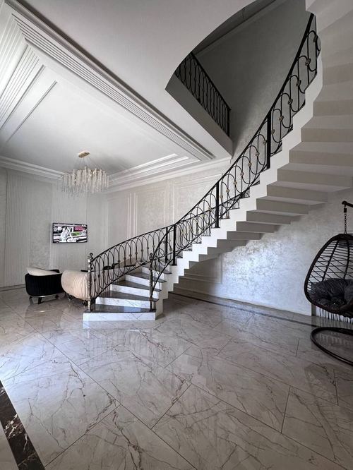 6-комнатный дом, 600 м²