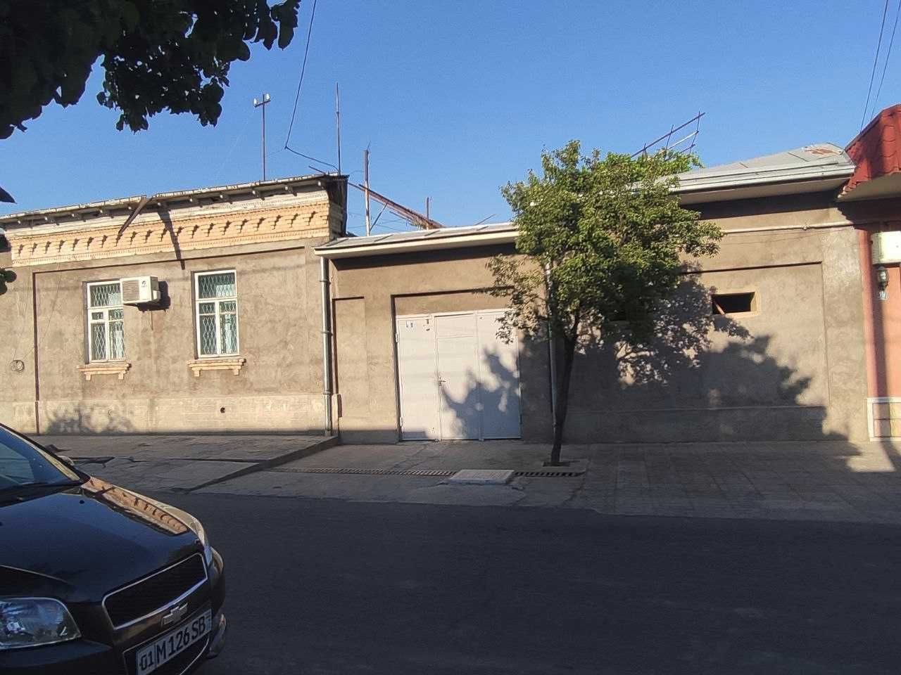 5-комнатный дом, 4 м², Ташкент, Шайхантахурский район, на продажу