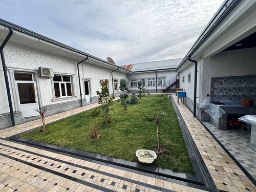 10-комнатный дом, 600 м²