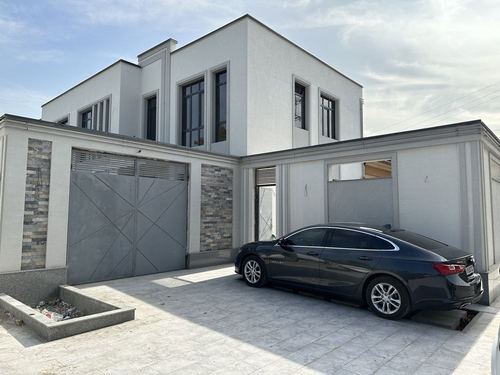 6-room house, 210 m²