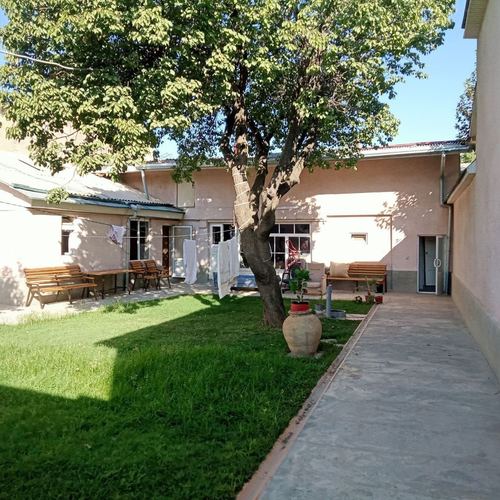 6-room house, 460 m²