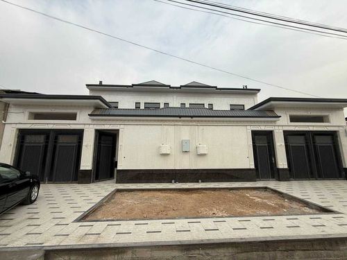 5-room house, 300 m²