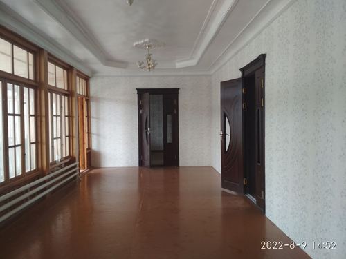 10-xonali uy, 800 m²