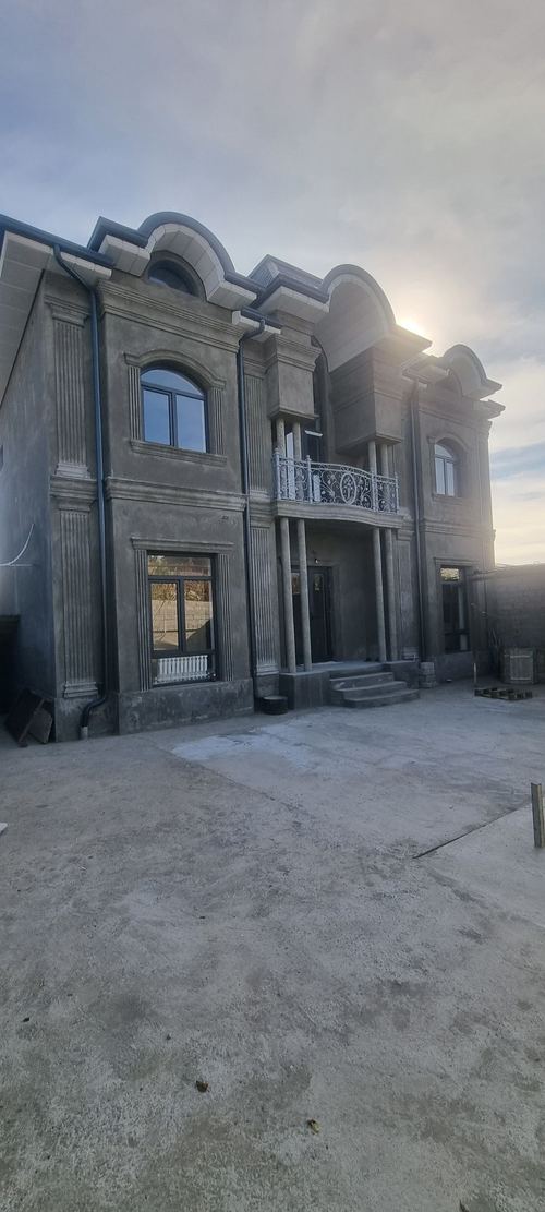 5-комнатный дом, 280 м²
