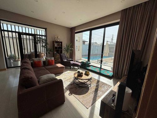 4-room house, 240 m²