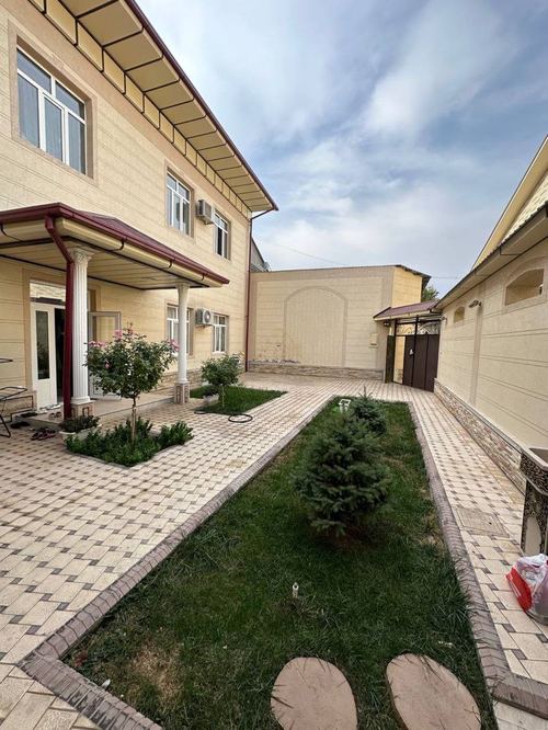6-комнатный дом, 200 м²