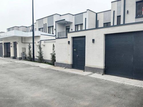 5-комнатный коттедж, 150 м²