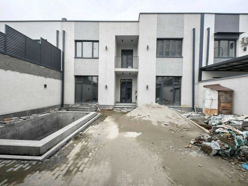 6-room cottage, 300 m²