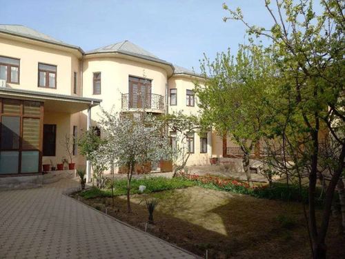 8-комнатный дом, 450 м²