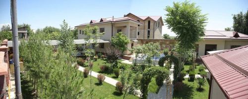 8-комнатный дом, 400 м²