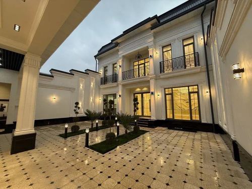 6-room house, 360 m²