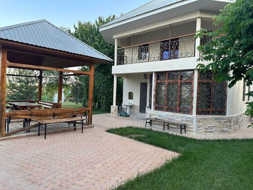 6-room dacha, 3500 m²