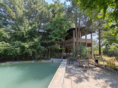 20-room house, 20000 m²