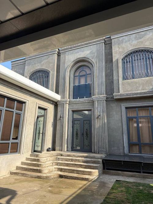 7-комнатный дом, 400 м²