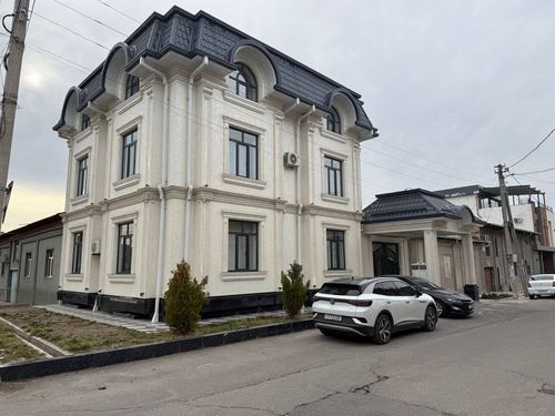 6-комнатный дом, 350 м²